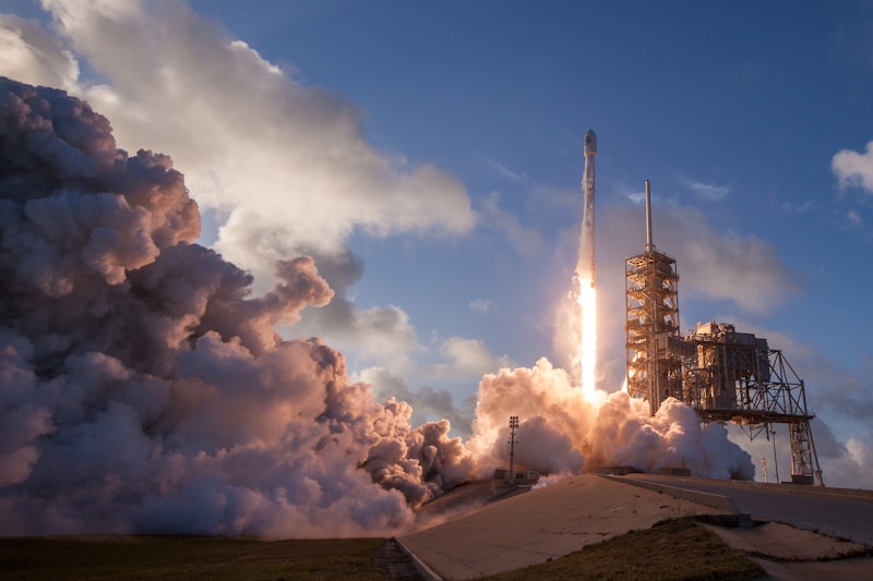 亚马逊Kuiper卫星互联网即将商用：太空竞赛进入新阶段